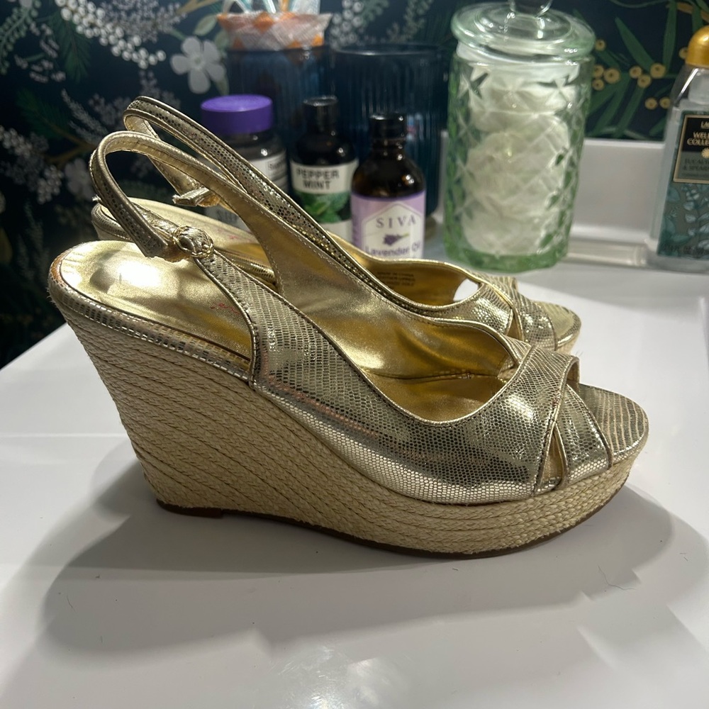 Lilly Pulitzer size 8.5 GUC